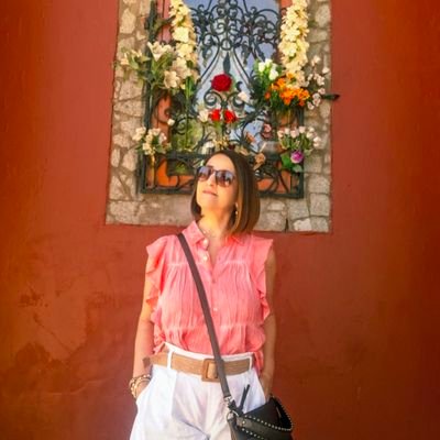 Charlotte 🇨🇱 🎸🎬📚