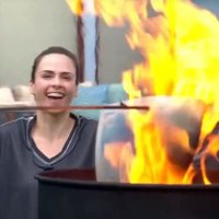 kelly Renault 🧙💃🍾🥂