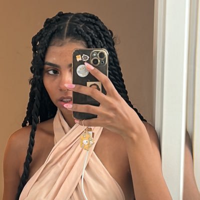 eduarda ⋆⁺₊✧ ☾