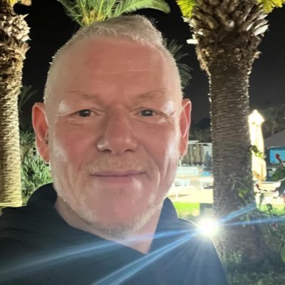 FLIP 🏳️‍🌈🤍🏳️‍⚧️