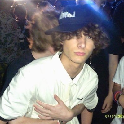 𝓕𝓻𝓮𝓪𝓴 𝓑𝓸𝓫