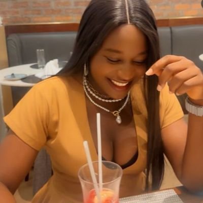 Authoress_Rosy_library