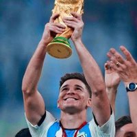 Julian Alvarez Fan Page