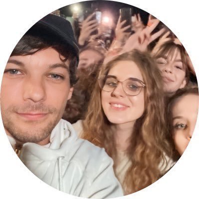 Katie 🌟 Met Louis