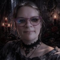 Heidi Stubenvoll | Dark Creative