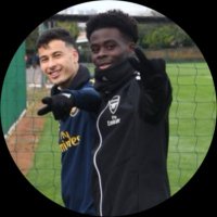 👨🏽‍🦯‍➡️