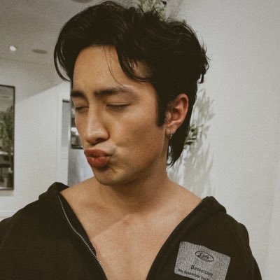 D ⋆ saw mr. tomlinson again