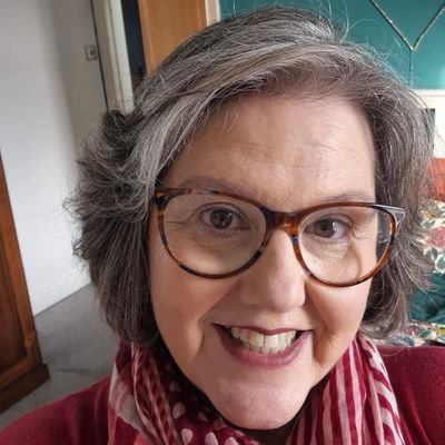 The Witchy Woman 💚💜🤍