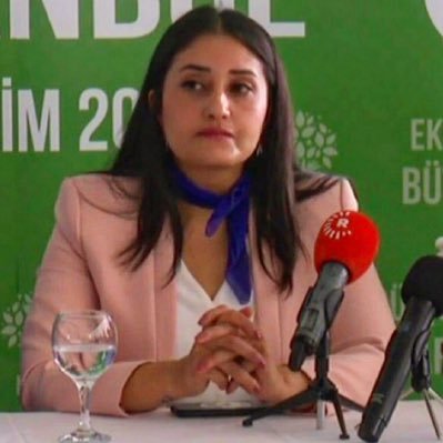 Menekse KIZILDERE 玫雪