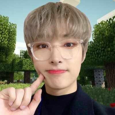 ദ്ദി ˉ͈̀꒳ˉ͈́ )⟡