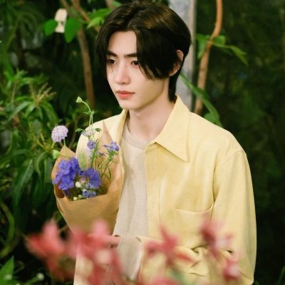 ✿ * · caroline⁷ | non ot7 DNI‼️