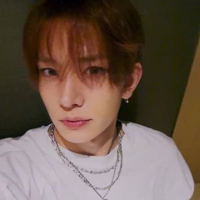 rin ENHYPEN IS SEVEN.