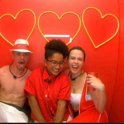 Paulinha❤️🤍🖤🇾🇪