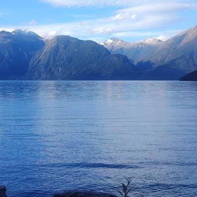 la lucha continua contra los ricos y poderosos