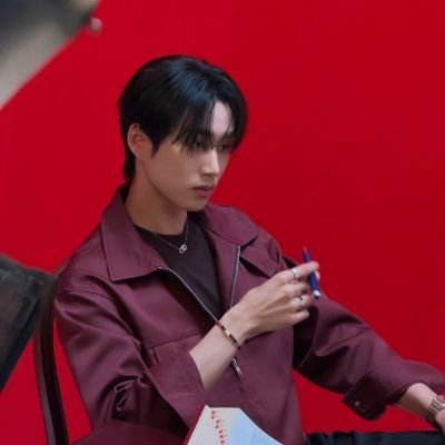 aliza🌻^^Team Moth^^🍓🍷