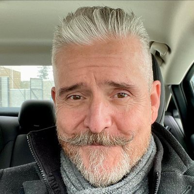 Charles Prepolec 🇨🇦 🇬🇱 🇩🇰 🇺🇦 🇪🇺