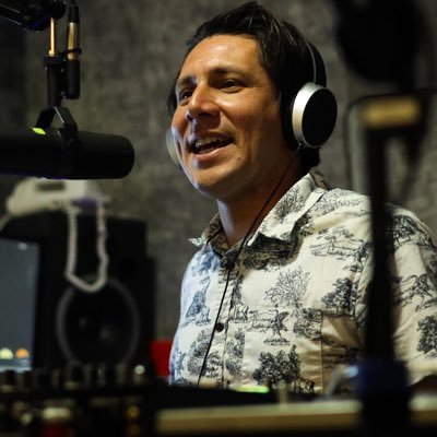 Mike Regalado 🏀🏈🎧