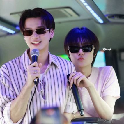 𝐷𝑎𝑣𝑖𝑛𝑎ฅ^•ﻌ•^ฅ