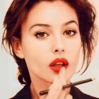 𝓛𝓪 𝓑𝓮𝓵𝓵𝓪 𝓛𝓾𝓷𝓪