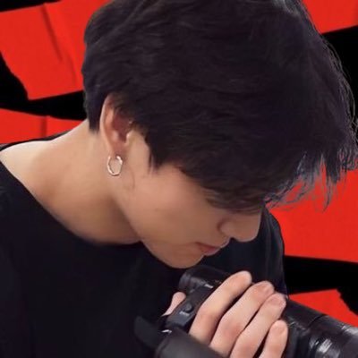 mez⁷ ʚɞ n.1 swim enthusiast