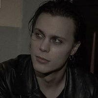 𝔱𝔬𝔫𝔫𝔶🪽