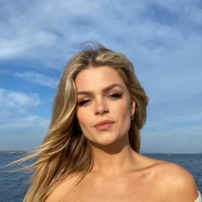 Davina Michelle-Updates 🦋