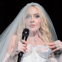 𝐌𝐚𝐝𝐨𝐧𝐧𝐚 𝐨𝐧 𝐒𝐩𝐨𝐭𝐢𝐟𝐲