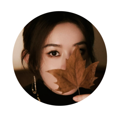 𝐋𝐈𝐘𝐈𝐍𝐆.