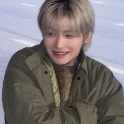 zia ʚଓ STRICT merch ban!