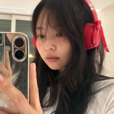 ᴊᴇɴɴɪᴇsᴋ ⤾·˚ 🟢