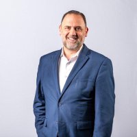 Dr Maxwell_Thorn 🛠️📈