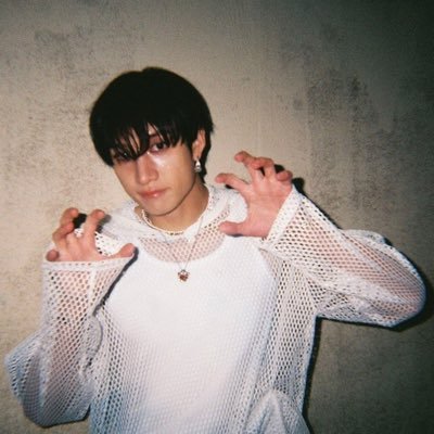 Bru chan’s gf 𝐒𝐞𝐞𝐢𝐧𝐠 𝐒𝐤𝐳 ♰