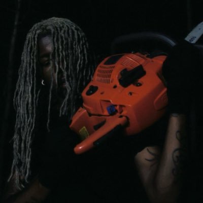 plz hold me 🇵🇸