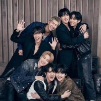 Dan⁴ 🍓💜💅🏻🖤