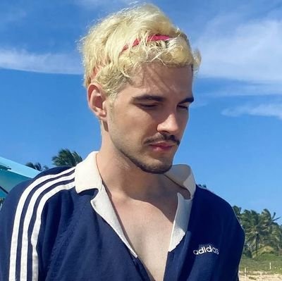 sinho `•`🧙🏻‍♀️