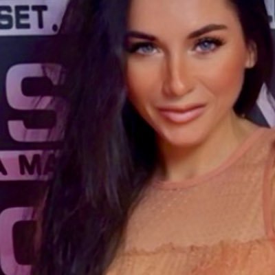 Lost Americana girl ❤️💙🤍