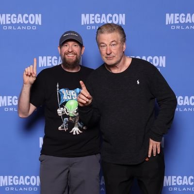 Alec Baldwin's Finger 1️⃣9️⃣9️⃣