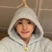 mica ⭐️🥐 || ⋆.ೃ࿔.𖥔 🤍 ode to love 🩵 ݁ ˖*:･༄