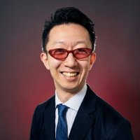 Iwamoto Daiu/売上の盲点を見抜く、赤メガネコンサル