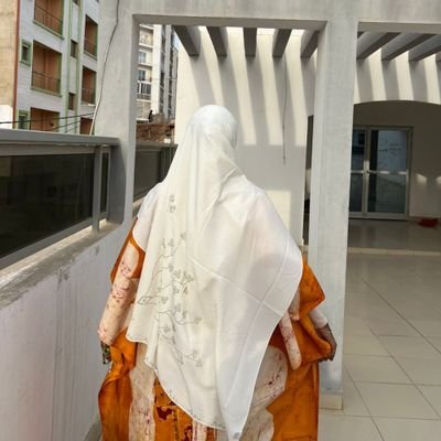 The Dr with the Book⁷ 🧡🦋⚯͛△⃒⃘ ⚕🇸🇳