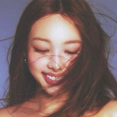 vivi ☆ || KINDNESS ERA 🦢