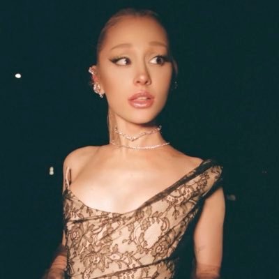 your fave can’t sing 😬