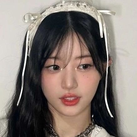 ѕαяɪ ⋆ 🐈‍⬛