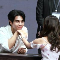 มัมหมีหญิงช้อย ≽^•⩊•^≼