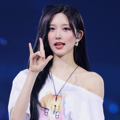 𝑳𝒆 𝒄𝒊𝒆𝒍 𝒃𝒍𝒆𝒖