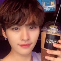 lesbian lee know READ PINNED