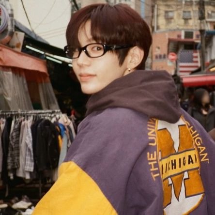 ️️️️️️Mika.