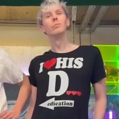 sonny!! #womenscutshirtphil ⚞•⚟