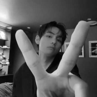 percy⁷ ⋆˚꩜｡ hooligan survivor