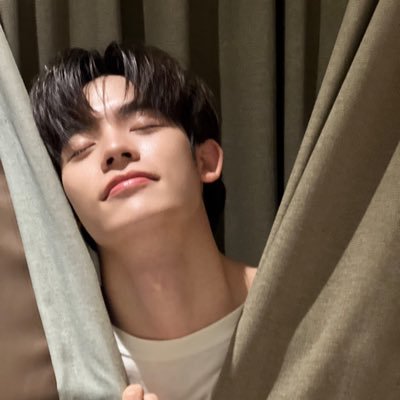 ⚡T H U N D E R ⚡